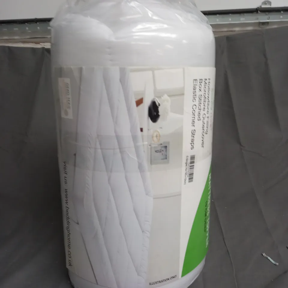 SUPER SOFT MICROFIBRE MATTRESS TOPPER