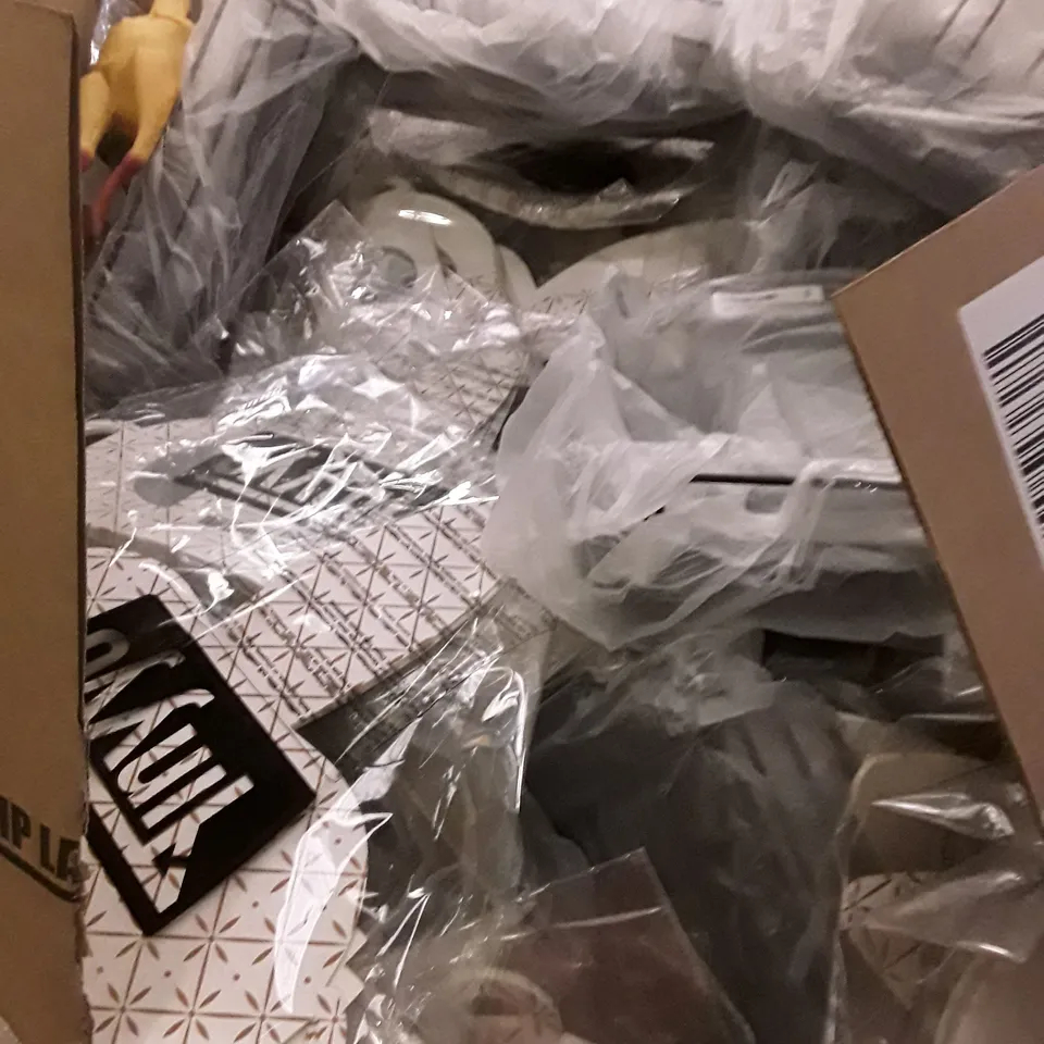 PALLET OF ASSORTED PRODUCTS INCLUDING DISH DRYING RACK, PACK CARDBOARD BOXES