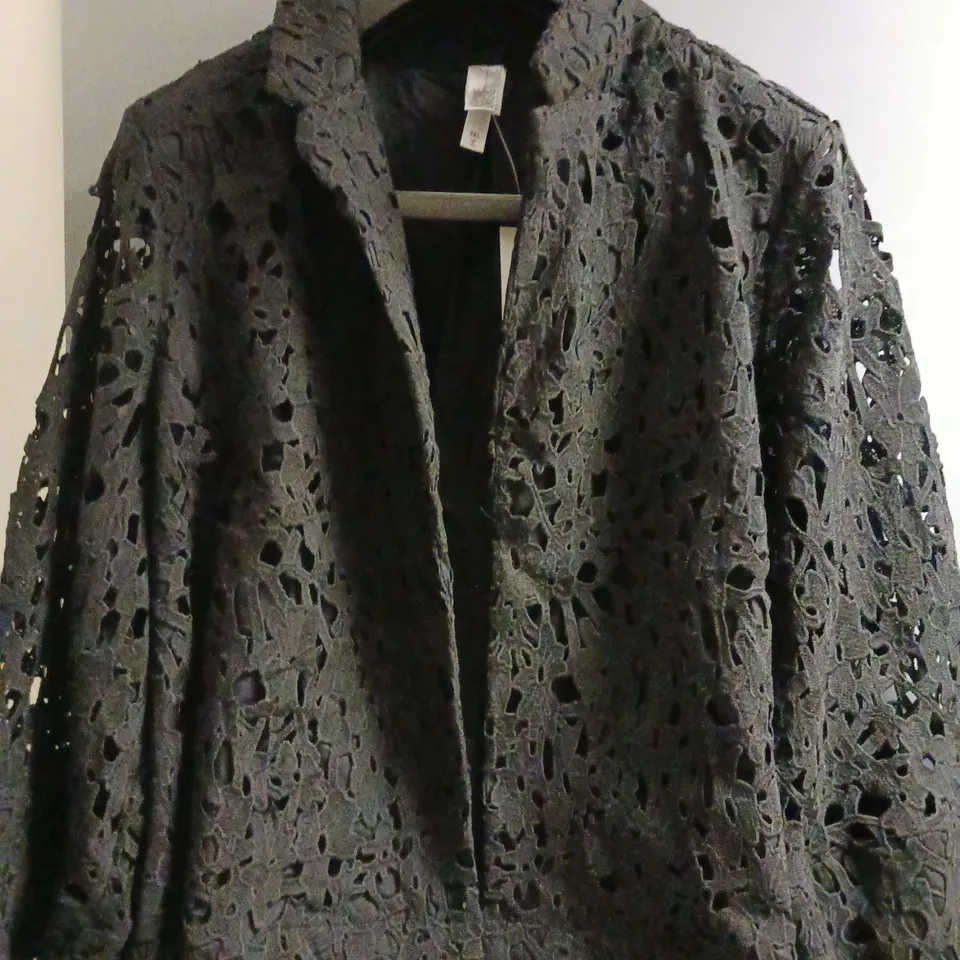 WYNNELAYERS CROCHET LACE TOPPER BLACK 3XL