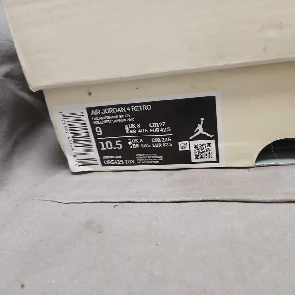 AIR JORDAN 4 RETRO SNEAKERS – WHITE/GREEN, UK 8 (US 9)