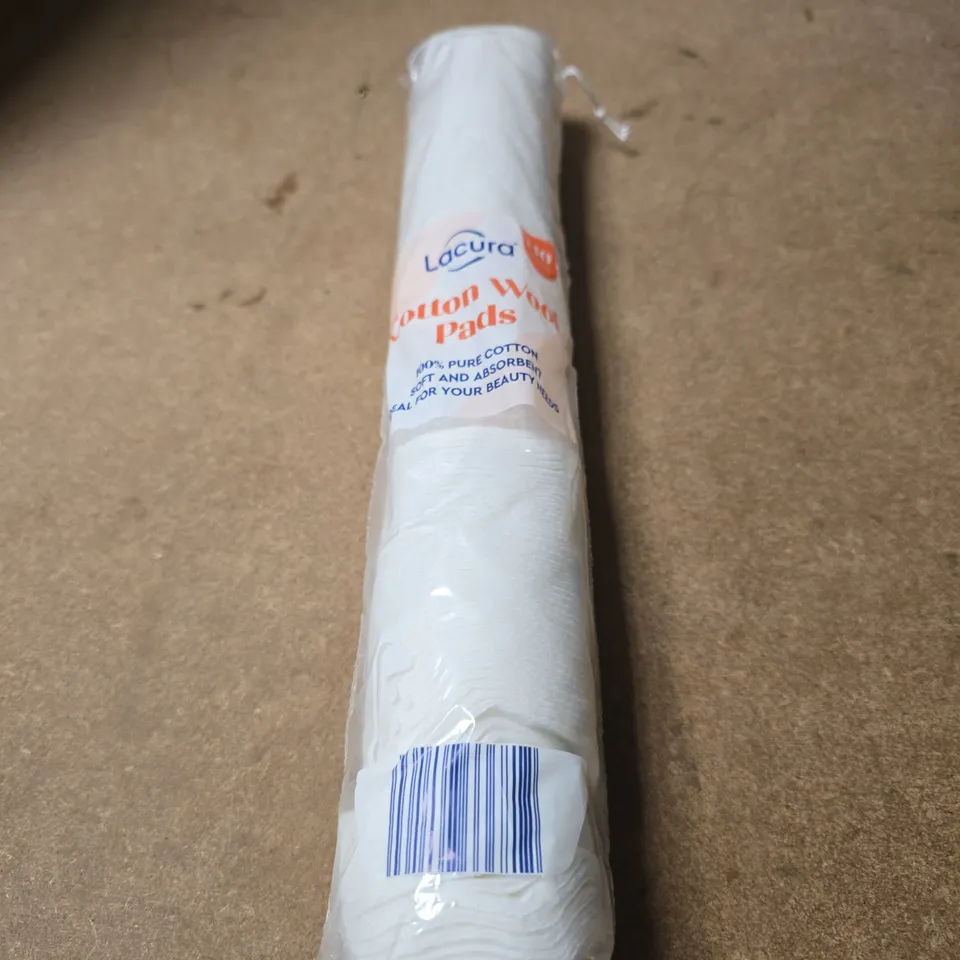 APPROXIMATELY 10 ASSORTED COSMETIC ITEMS INCLUDING KALISTA WIGS AND COTTON WOOL PADS 