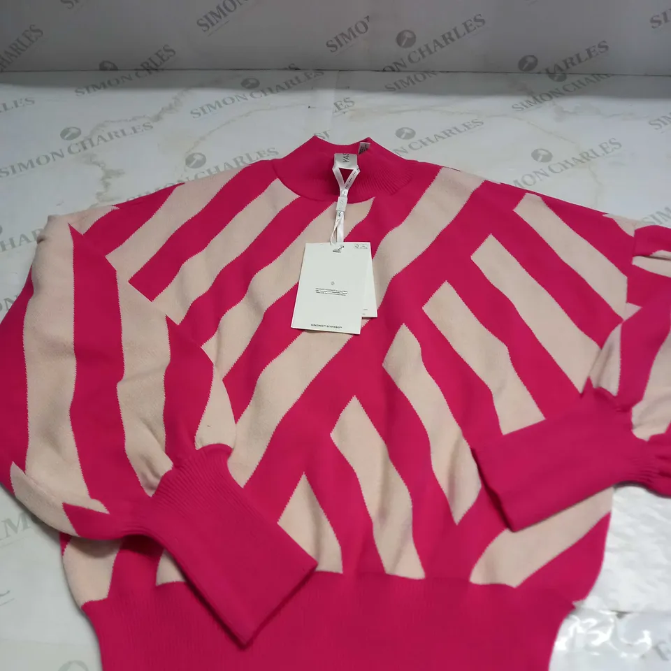 Y.A.S STRIPE KNITTED SWEATSHIRT SIZE M