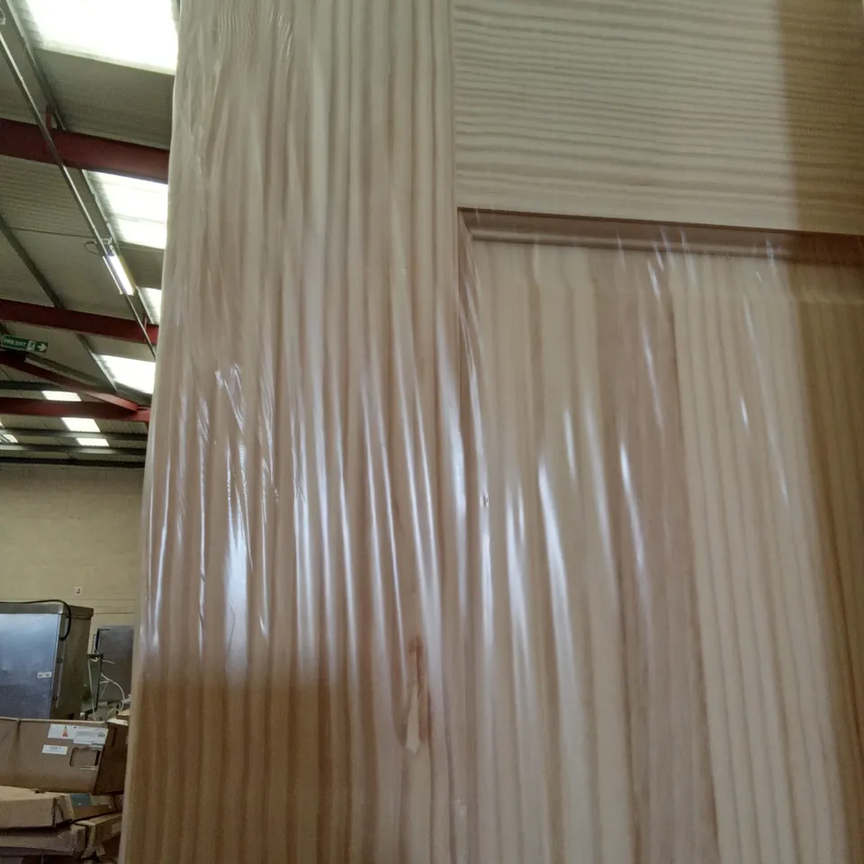 PACKAGED 1981 X 686MM 2 PANNEL CLEAR PINE GLAZED INTERNAL DOOR