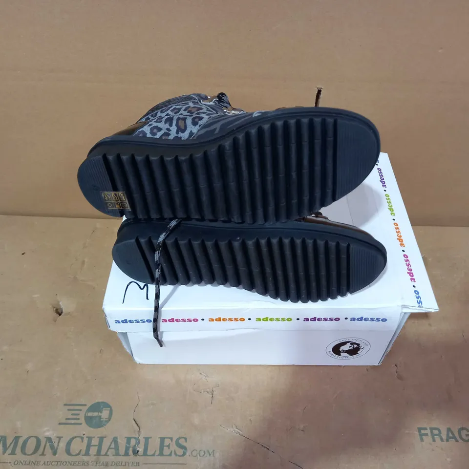 BOXED PAIR OF ADESSO HIGH TOPS- SIZE 38