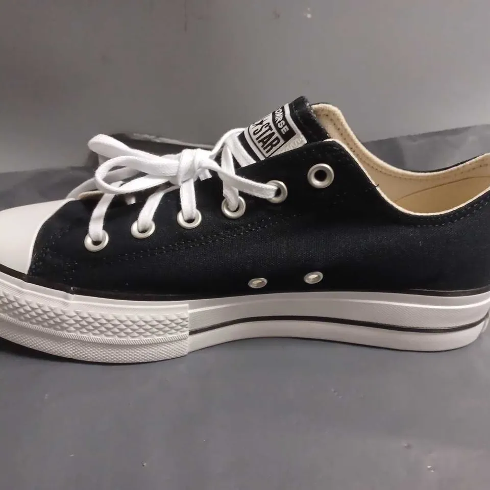 PAIR OF CONVERSE CTAS LIFT WIDE OX IN WHITE/BLACK - UK 8