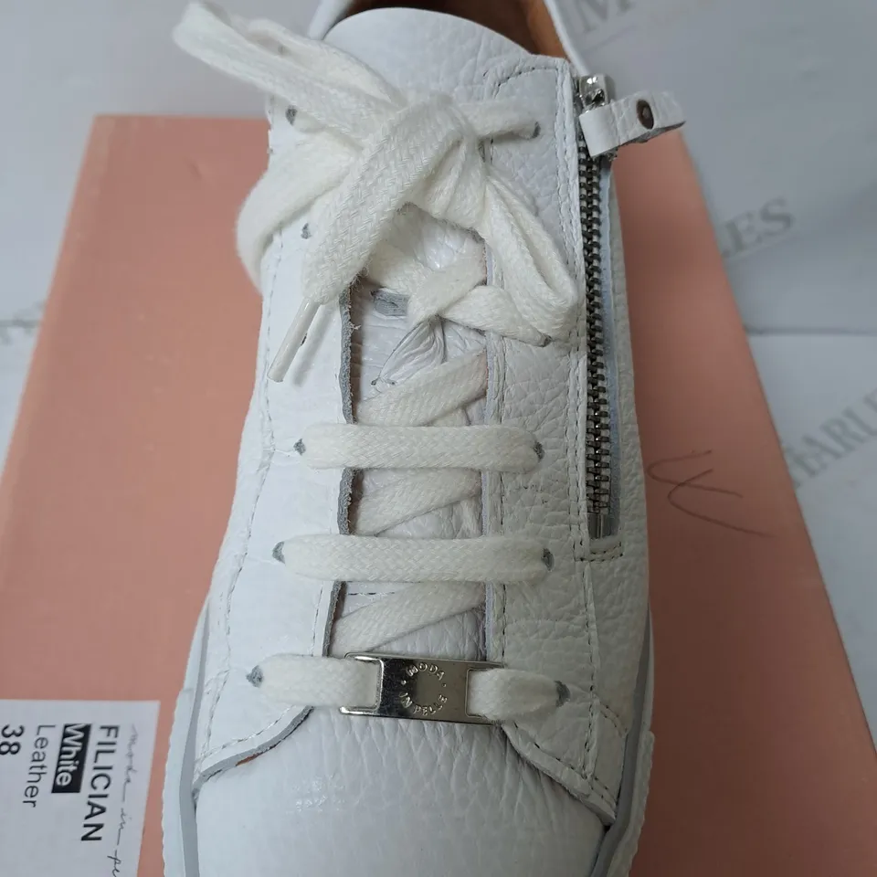 BOXED MODA IN PELLE WHITE LEATHER ZIPPED TRAINERS SIZE 5
