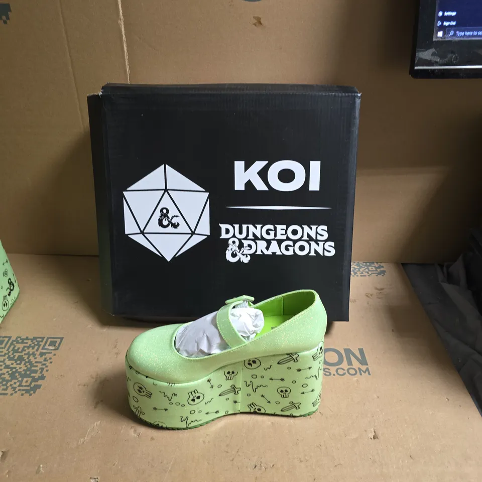 KOI DUNGEONS & DRAGONS GLABAGOOL GELATINOUS CUBE WEDGE MARY JANES - GREEN - UK SIZE 3