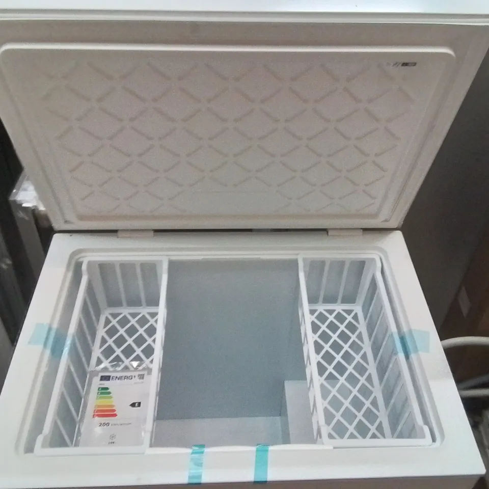 SWAN SR750145W 198L CHEST FREEZER 85CM TALL - WHITE