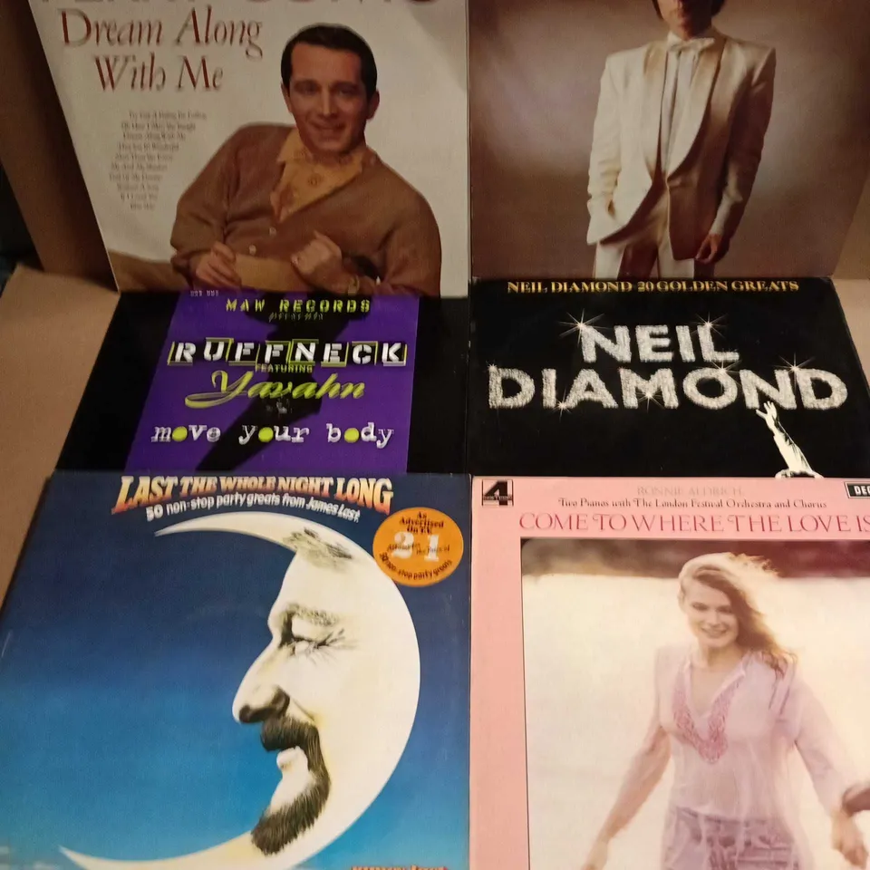 APPROXIMATELY 20 ASSORTED VINYL'S TO INCLUDE ARTISTS SUCH AS NEIL DIAMOND, PERRY COMO, CLIFF RICHARD, ETC - COLLECTION ONLY