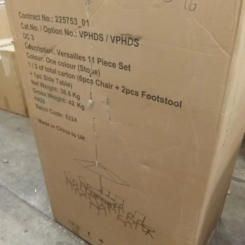 BOXED SET OF 6 OUTDOOR DINING CHAIRS WITH 2 FOOTSTOOLS - CHAIRS ONLY (1 BOX)