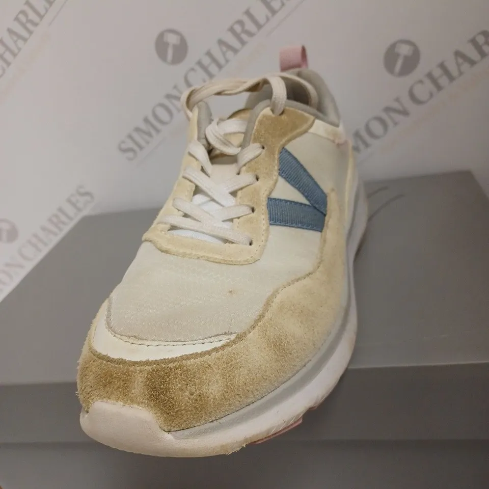 BOXED VIONIC DELMAR AYSE TRAINERS, WHITE - SIZE 4.5