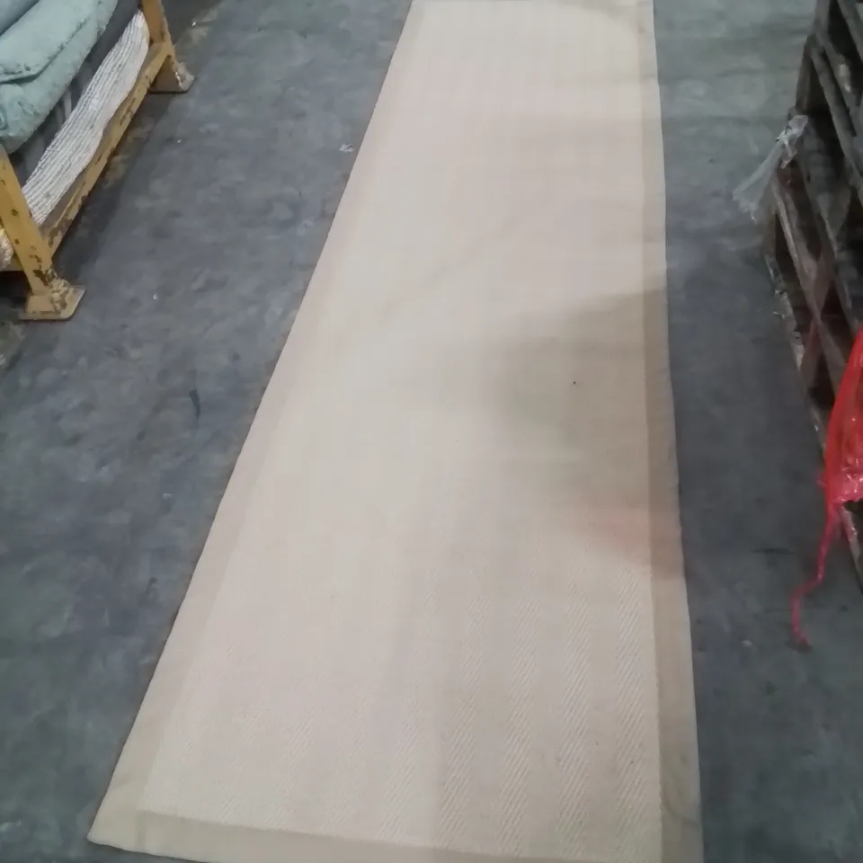 QUALITY DESIGNER AREA RUG - APPROXIMATELY 300X80CM