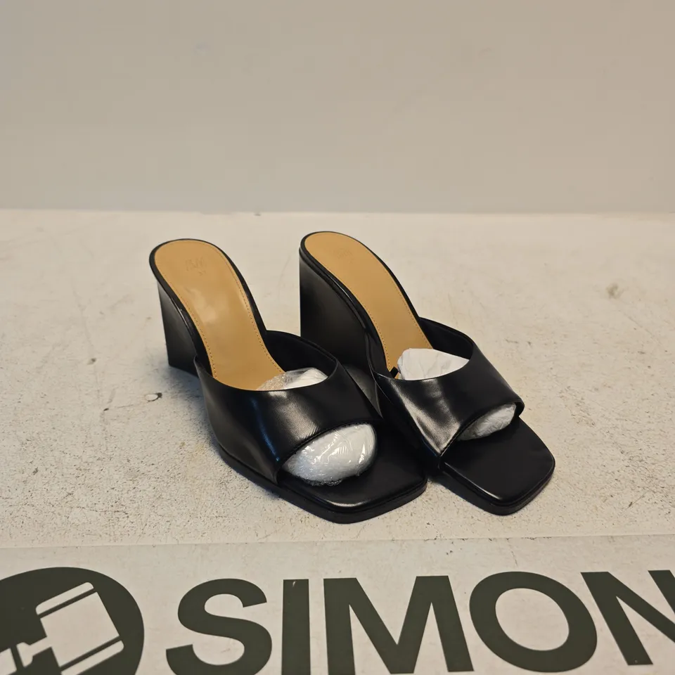 H&M WOMEN’S BLACK LEATHER WEDGE SANDALS – EU 37 (UK 4.5) 