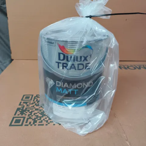 DULUX TRADE DIAMOND MATT (TINTED) RAL 9010 5L 