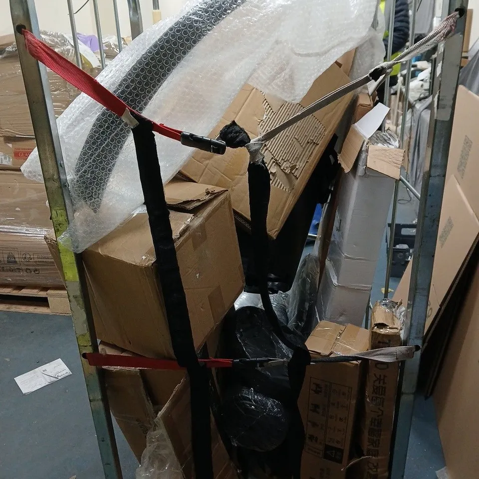 CAGE OF APPROXIMATELY 15 ASSORTED ITEMS TO INCLUDE FITNESS WEIGHTS, CANDLE LIGHTS BRIDGE ETC