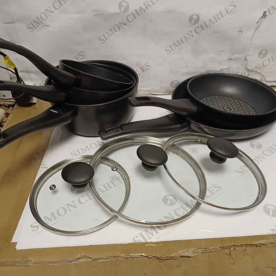 PRESTIGE THERMO SMART POT AND PAN SET