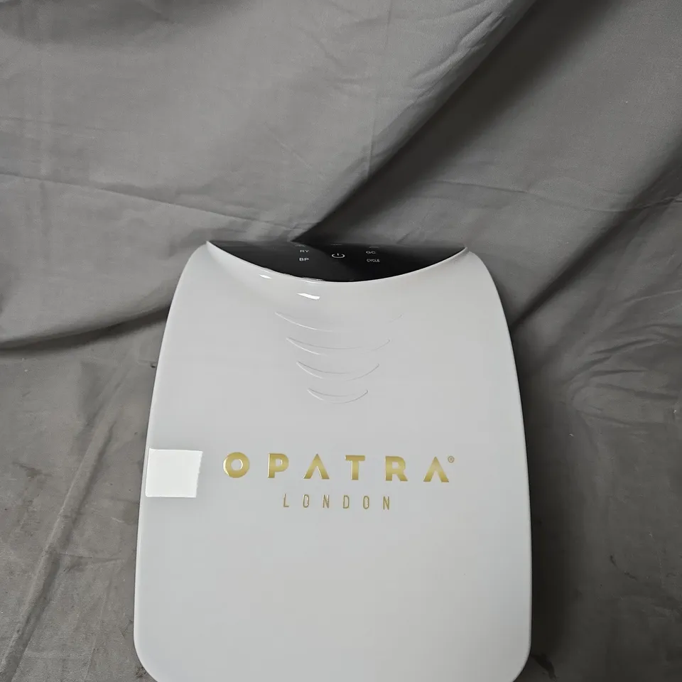 OPATRA LONDON LED LIGHT THERAPY FACIAL DEVICE WITH ALUMINIUM TRAVEL CASE