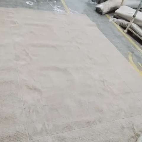 QUALITY DESIGNER AREA RUG APPROXIMATELY 340X240CM