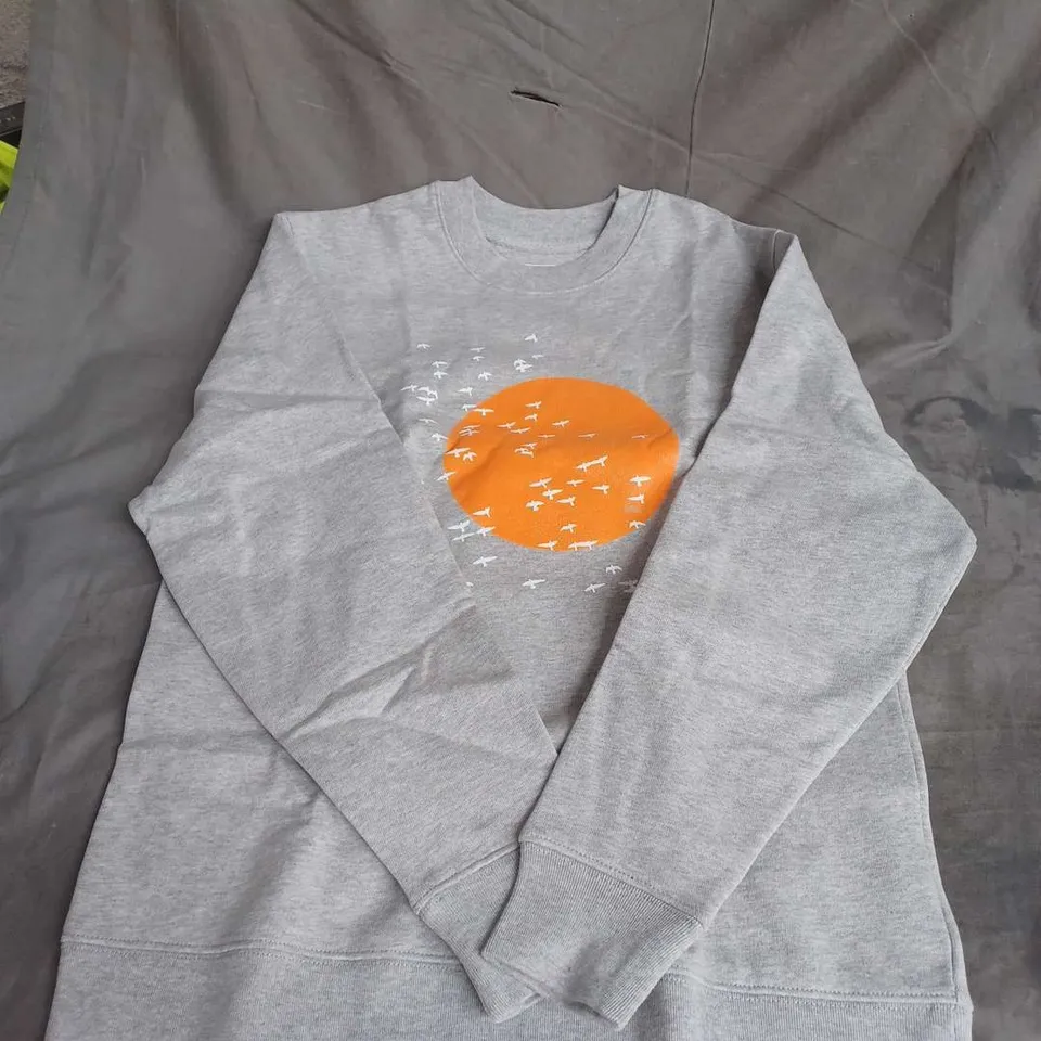 SUTSU PRINTED CREW NECK SWEATSHIRT IN GREY SIZE XS