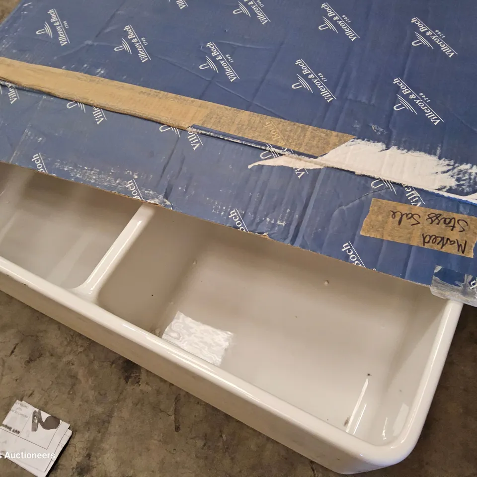 BOSED VILLEROY & BOCH DOUBLE WHITE CERAMIC SINK 6331 95 -01