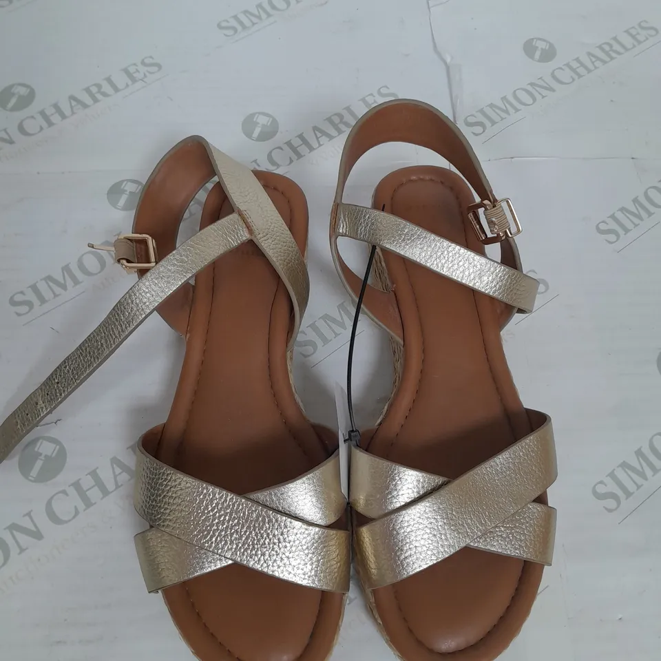 DUNE LINNE WIDE FIT SANDAL IN GOLD SIZE 8