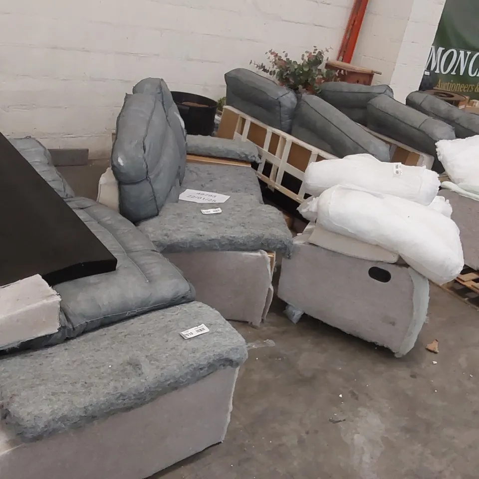 LOT TO CONTAIN 10x SOFA/ARMCHAIR CARCASSES (10 ITEMS)