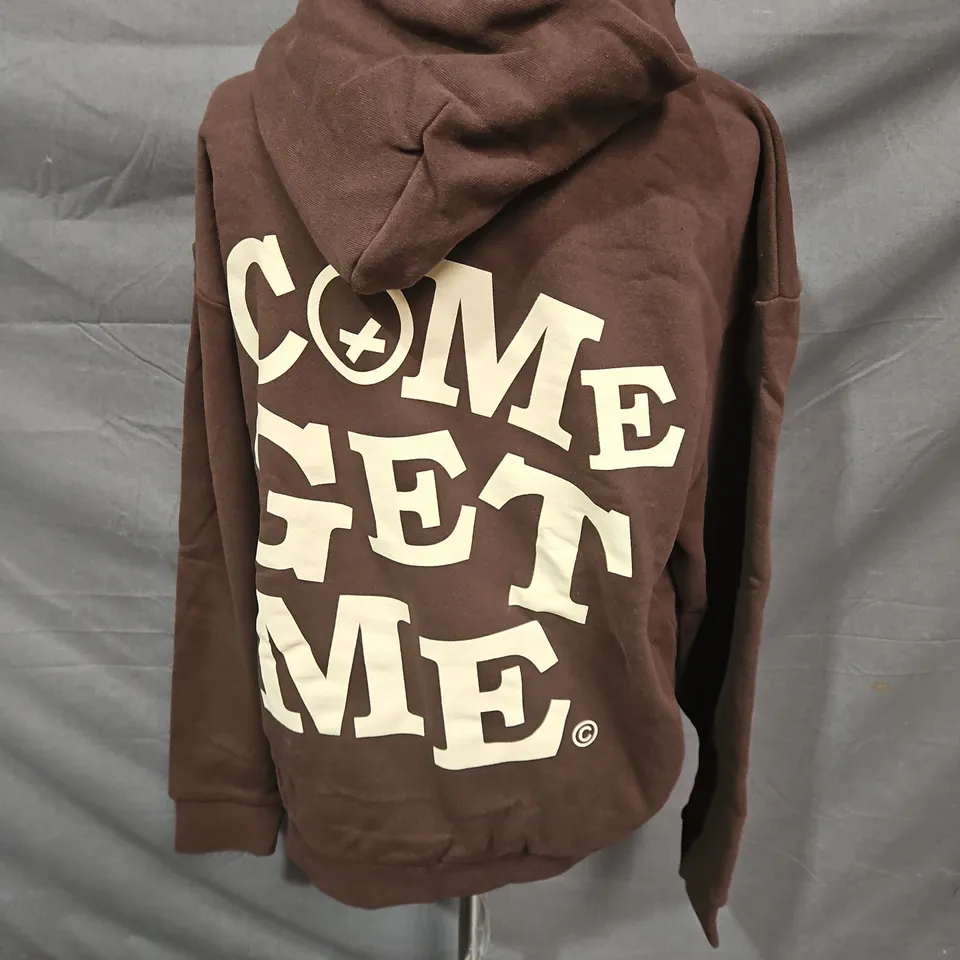QUIET RACING CLUB PRINTED HOODIE IN BROWN/CREAM SIZE XL