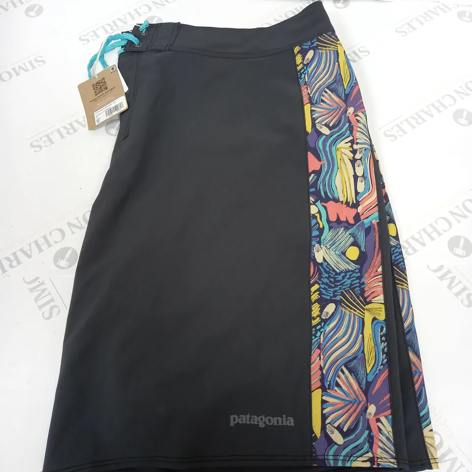 PATAGONIA BOARDSHORTS SIZE 38