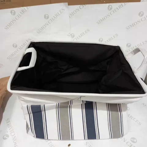 DESIGNER STYLE BOAT DESIGN CARRY CONTAINER