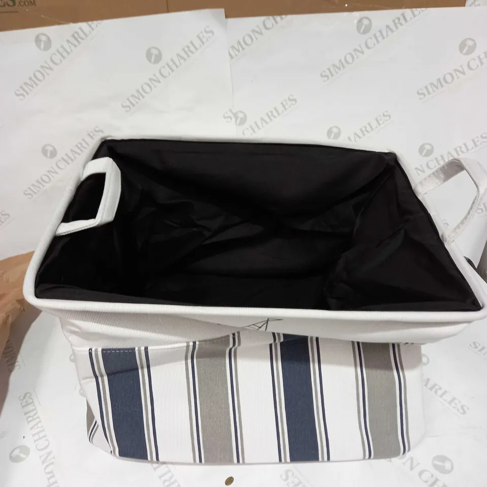 DESIGNER STYLE BOAT DESIGN CARRY CONTAINER 