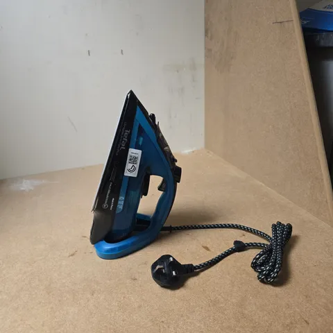 TEFAL BLUE STEAM IRON WITH CORDED MAINS POWER