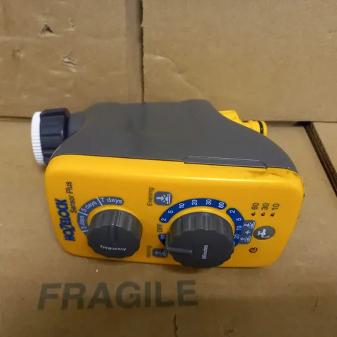 HOZELOCK 2214 0000 SENSOR CONTROLLER PLUS, YELLOW/GREY, 40X25X15 CM