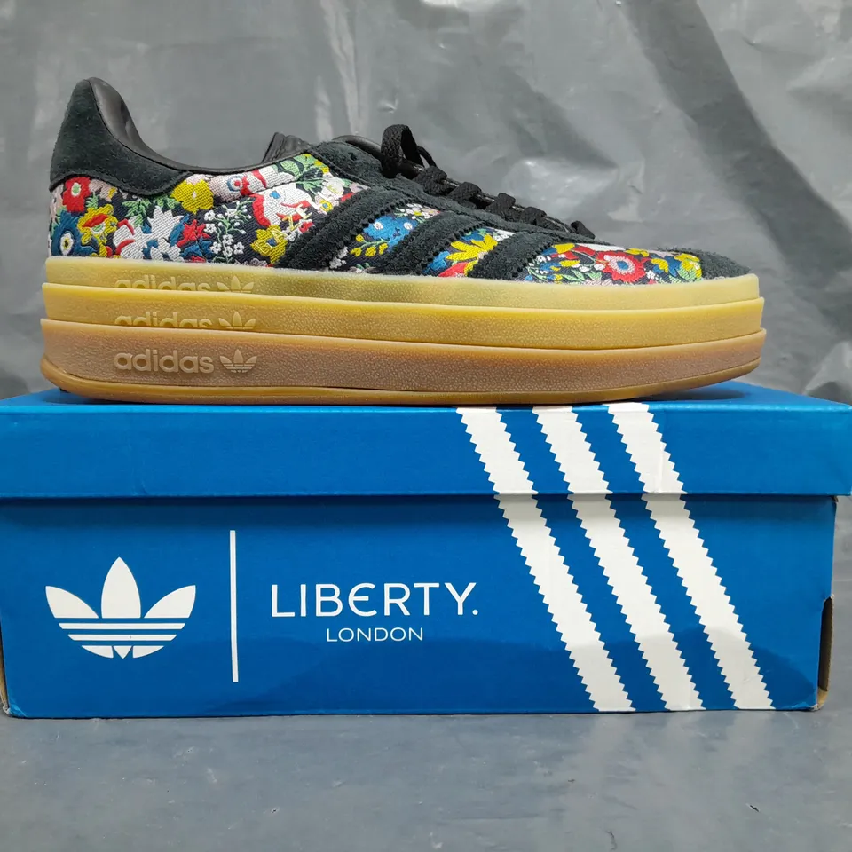 BOXED PAIR OF ADIDAS LIBERTY GAZELLE BOLD WOMEN'S SHOES IN MULTICOLOUR SIZE UK 5