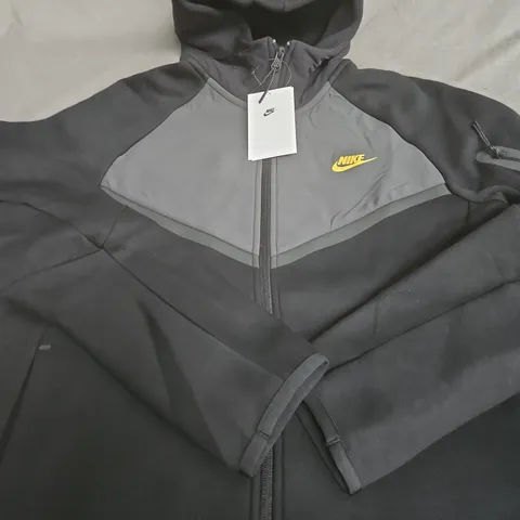 NIKE HOODED JACKET – BLACK & GREY WITH YELLOW SWOOSH - SIZE SMALL
