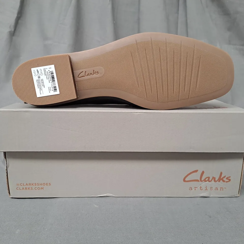 BOXED PAIR OF CLARKS ARTISAN SLIP-ON SHOES IN BLACK UK SIZE 6
