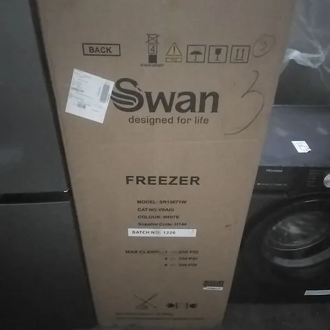 SWAN
SR15671W 143CM HIGH, 55CM WIDE TALL FREEZER - WHITE
