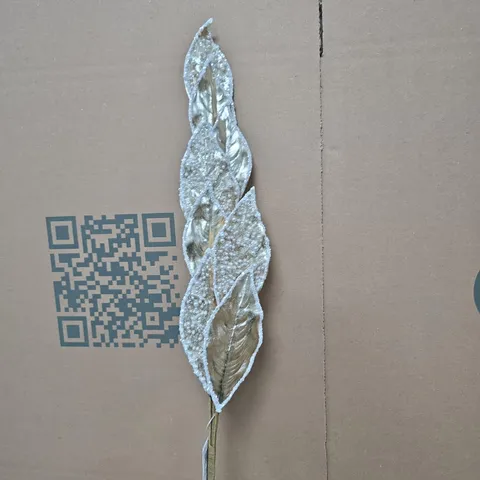 BOX OF APPROXIMATELY 12 GISELA GRAHAM WHITE AND GOLD FAUX LEAF ARRANGEMENTS