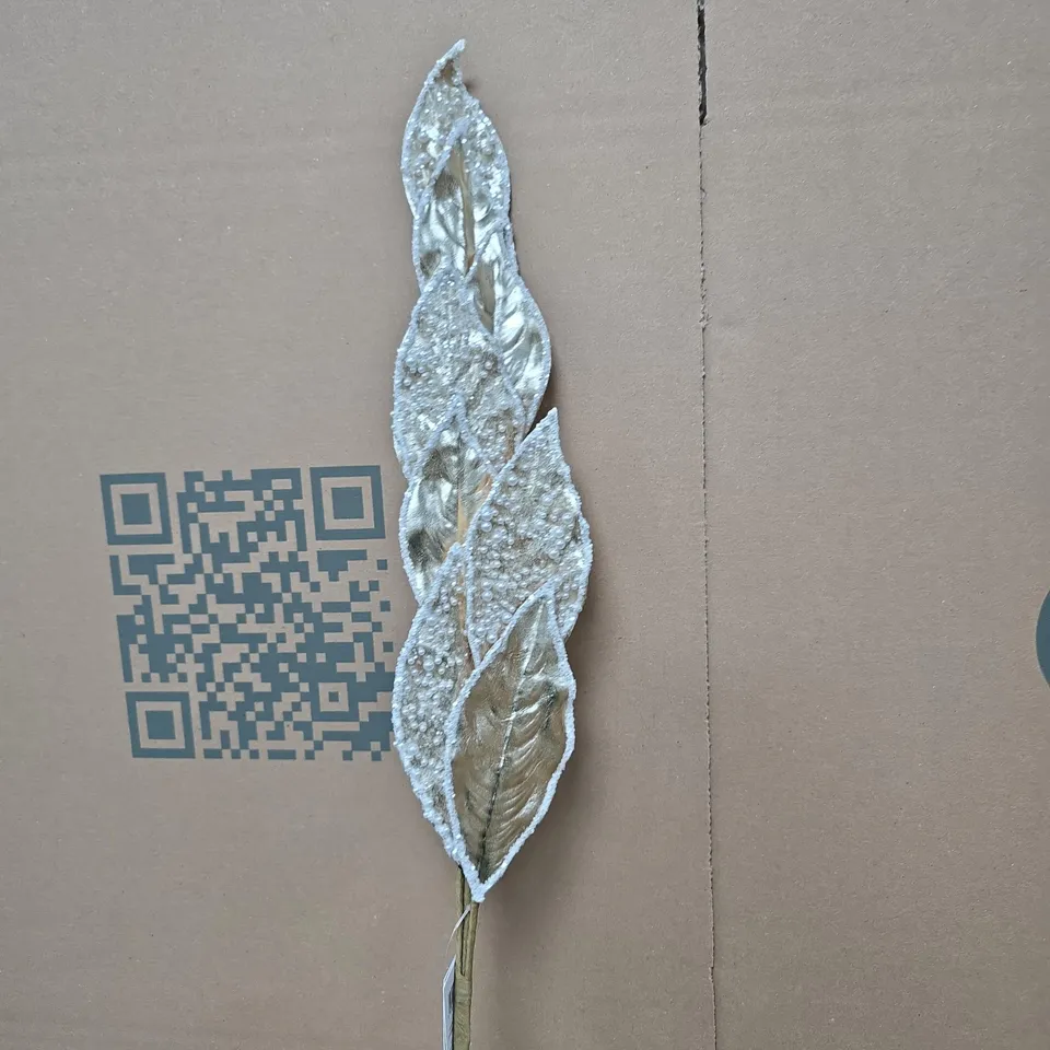 BOX OF APPROXIMATELY 12 GISELA GRAHAM WHITE AND GOLD FAUX LEAF ARRANGEMENTS