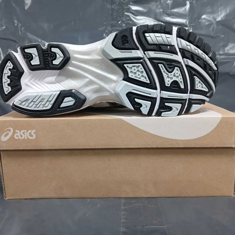 BOXED PAIR OF ASICS GEL-KAYANO 14 TRAINERS IN WHITE/GREY SIZE UK 9