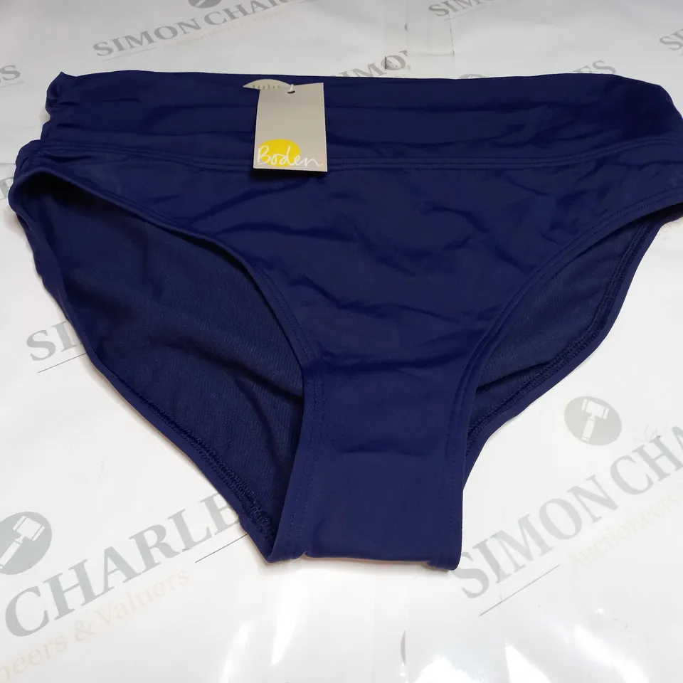 BODEN CLASSIC FOLD BIKINI BOTTOMS IN NAVY - UK 10