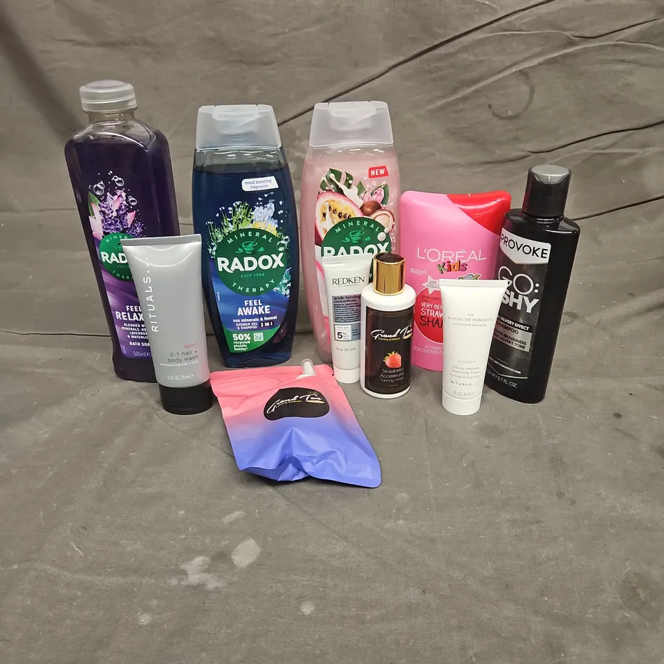 APPROXIMATEY 20 HEALTH AND BEAUTY PRODUCTS TO INCLUDE - RADOX SHOWER GEL - REDKEN LEAVE-IN TREATMENT - PROVOKE SHAMPOO - ETC