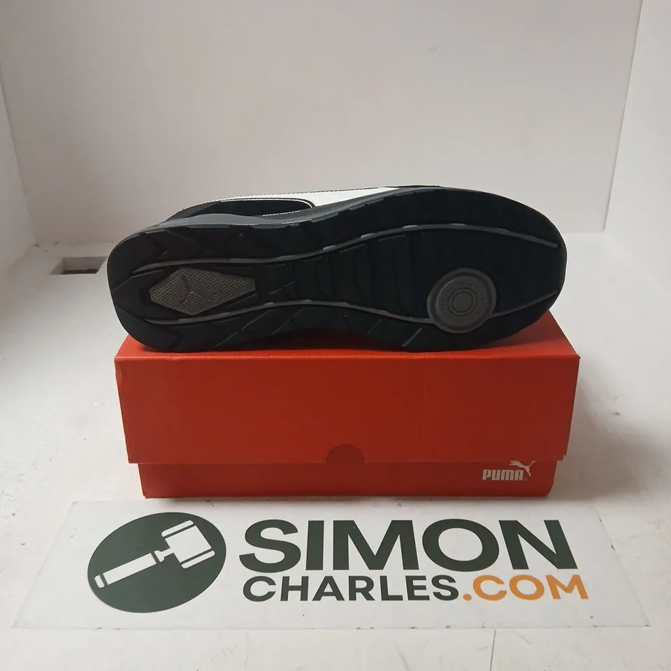 BOXED PAIR OF PUMA AIRTWIST BLACK LOW TRAINERS - UK 9