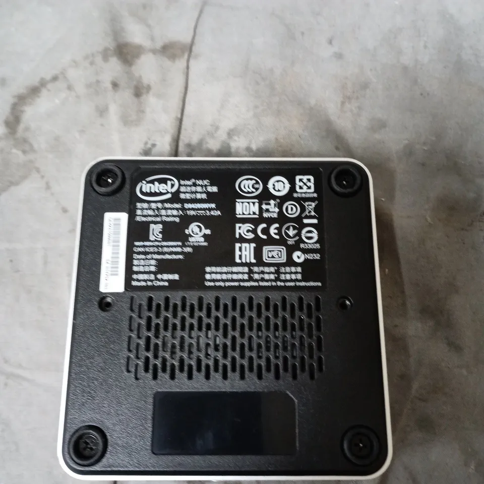 APPROXIMATELY 7 X ASSORTED INTEL NUC-STYLE MINI PC 