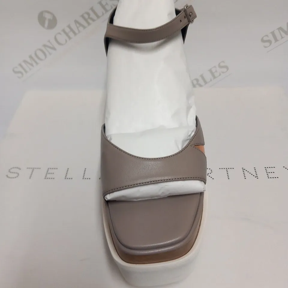 BOXED PAIR OF STELLA MCCARTNEY LIGHTGREY SANDAL SIZE 37.5