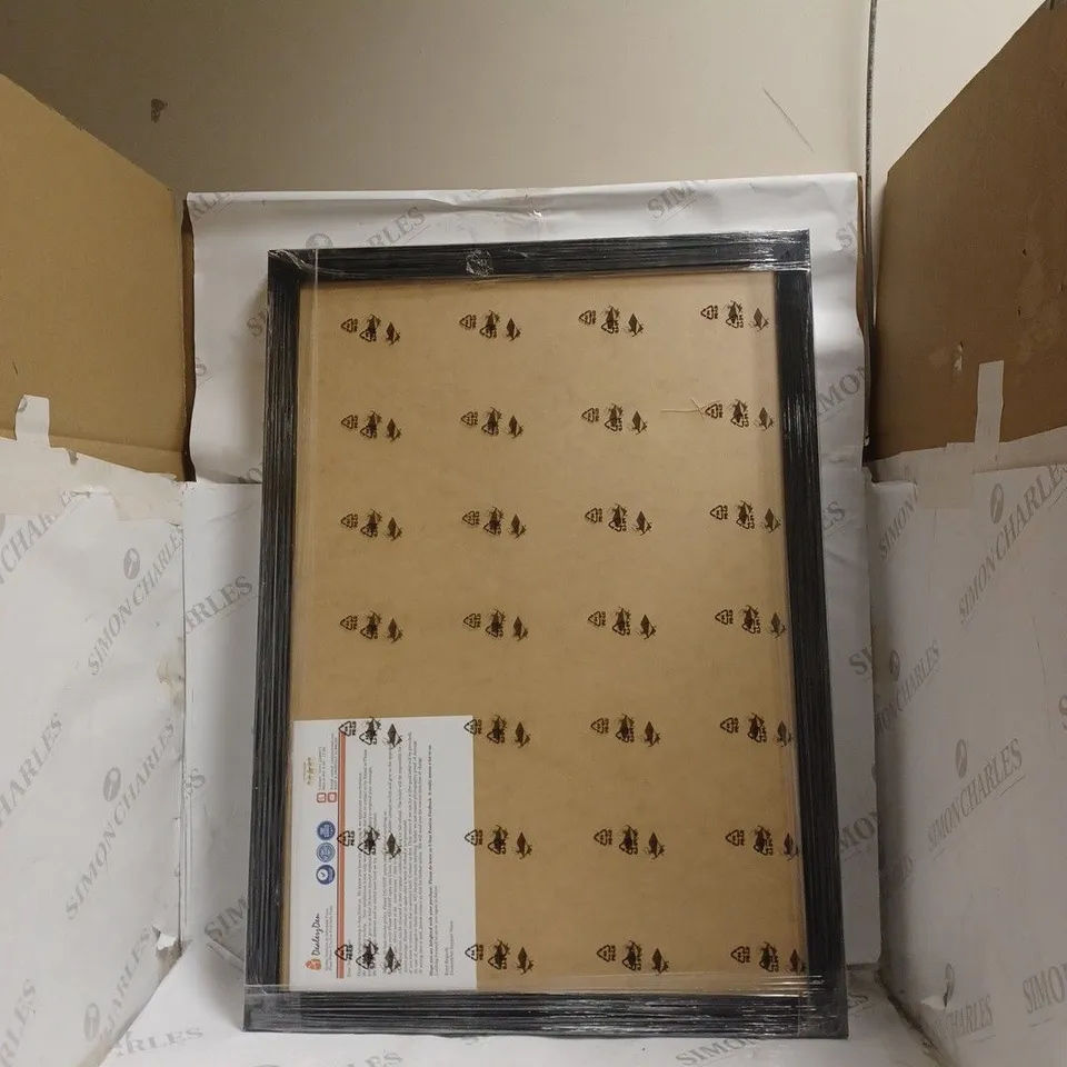 BOX OF 5 PHOTO FRAMES - X4 BLACK, X1 WHITE - 46 X 64CM