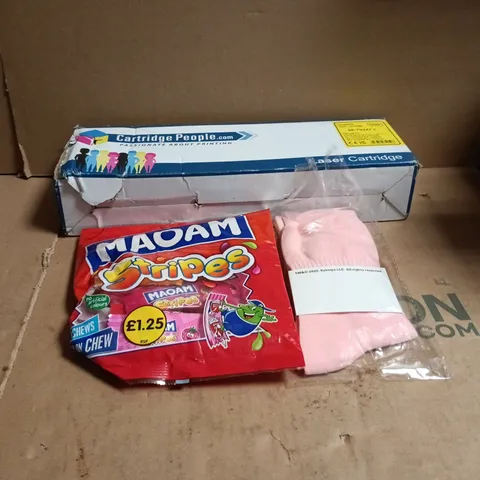 TOTE OF APPROXIMATELY 10 ASSORTED ITEMS TO INCLUDE LASER CARTRIDGE YELLOW, MAOAM SHARE SIZE BAG, PINK KETNIPZ SOCKS ETC
