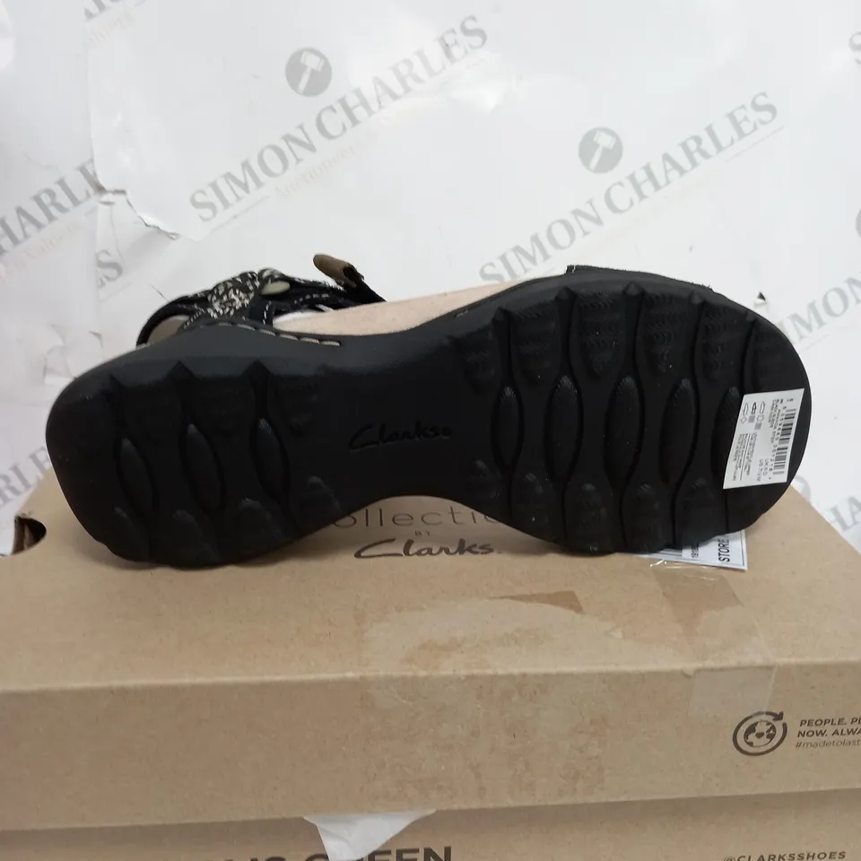 BOXED CLARKS AMANDA STEP IN SANDALS - UK 6