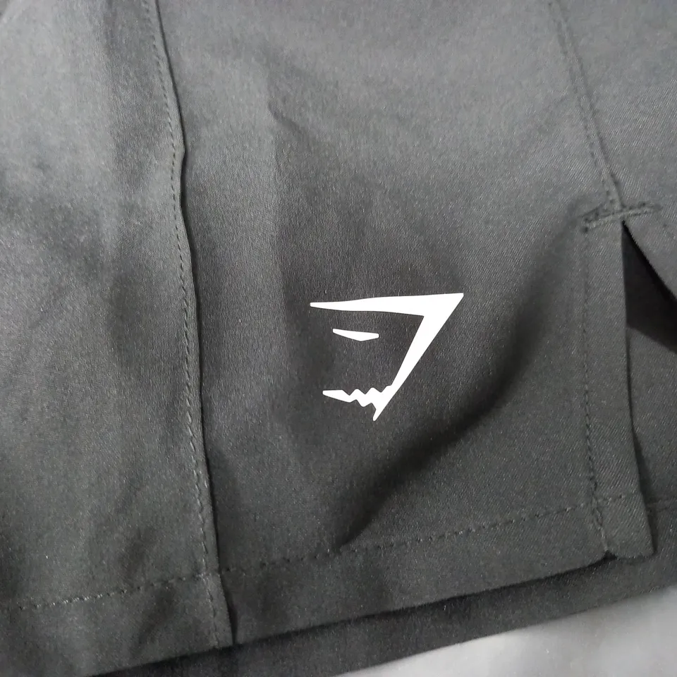 GYMSHARK PINTUCK SHORTS IN BLACK - SMALL