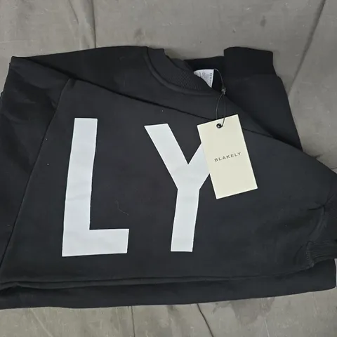 BLAKELY LONG SLEEVE SWEATSHIRT IN BLACK/WHITE SIZE MEDIUM