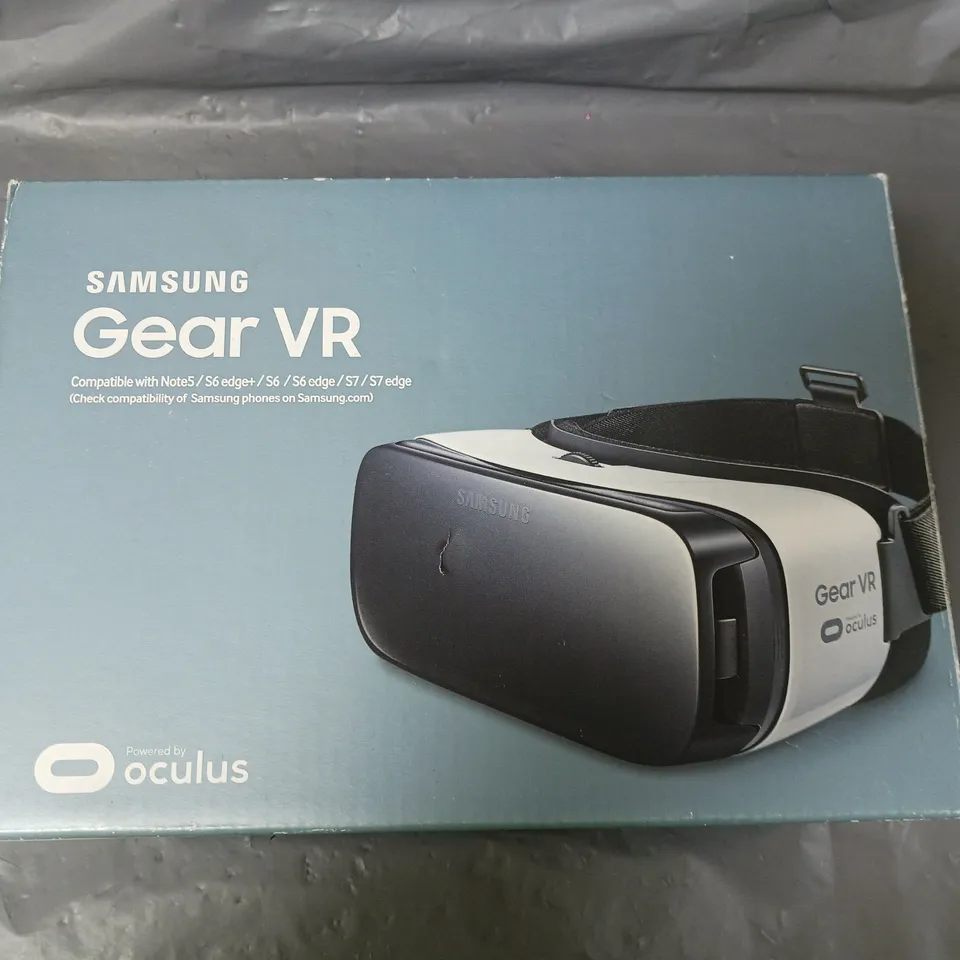 SAMSUNG GEAR VR OCULUS